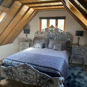  Apartment Little Barn Ideal For Short United Kingdom