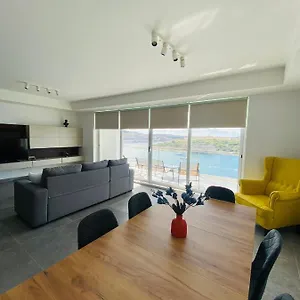  Apartment Seaview Apartment- Valletta Views - 8, 49 Tigne Point Mansions Malta